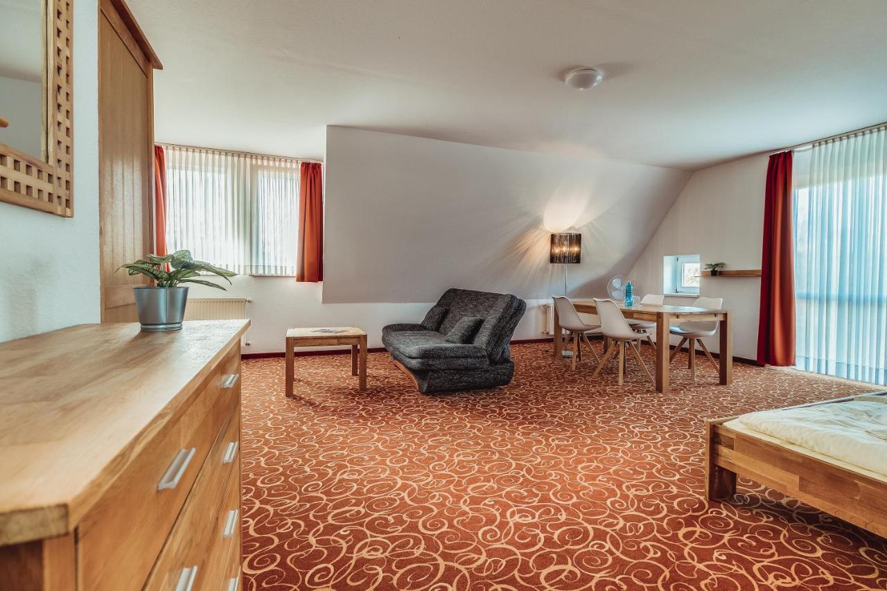 Landhotel Lewitz Muehle Banzkow Exterior photo