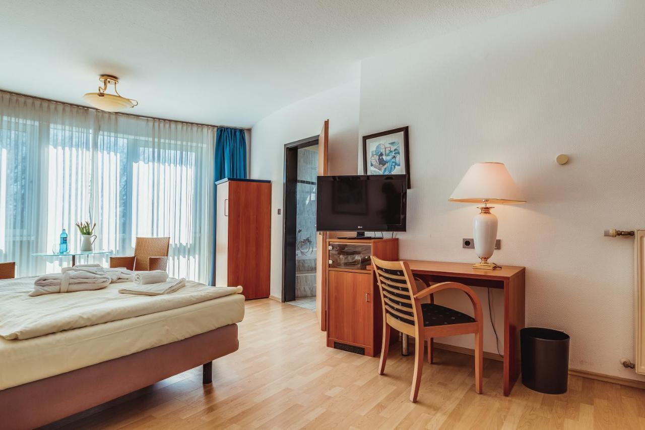 Landhotel Lewitz Muehle Banzkow Exterior photo
